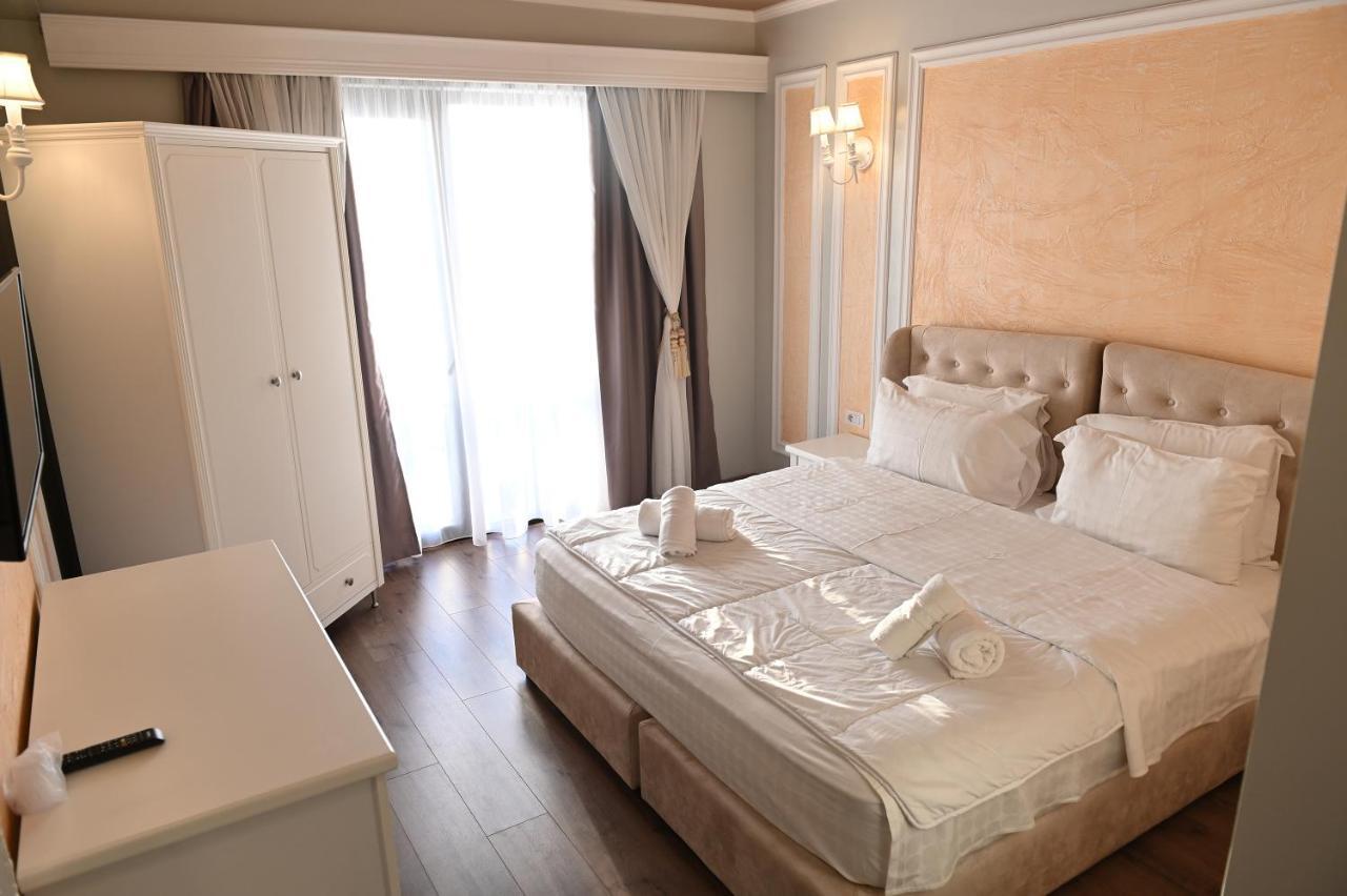Hotel Onufri Golem  Luaran gambar