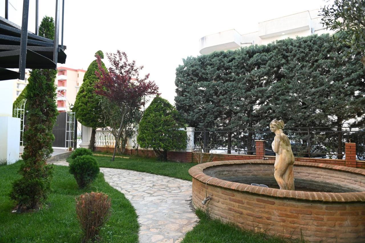 Hotel Onufri Golem  Luaran gambar