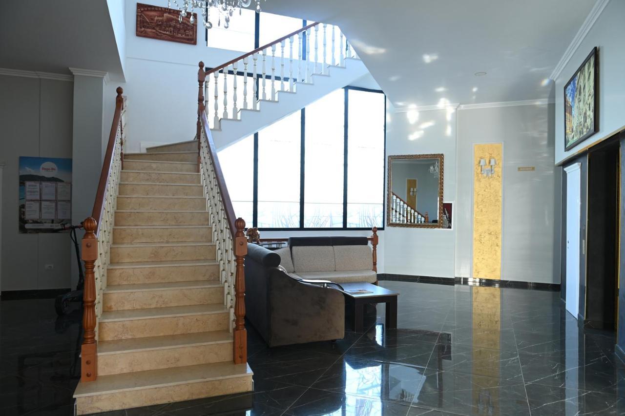 Hotel Onufri Golem  Luaran gambar
