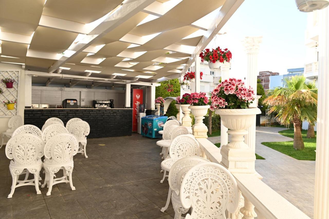 Hotel Onufri Golem  Luaran gambar